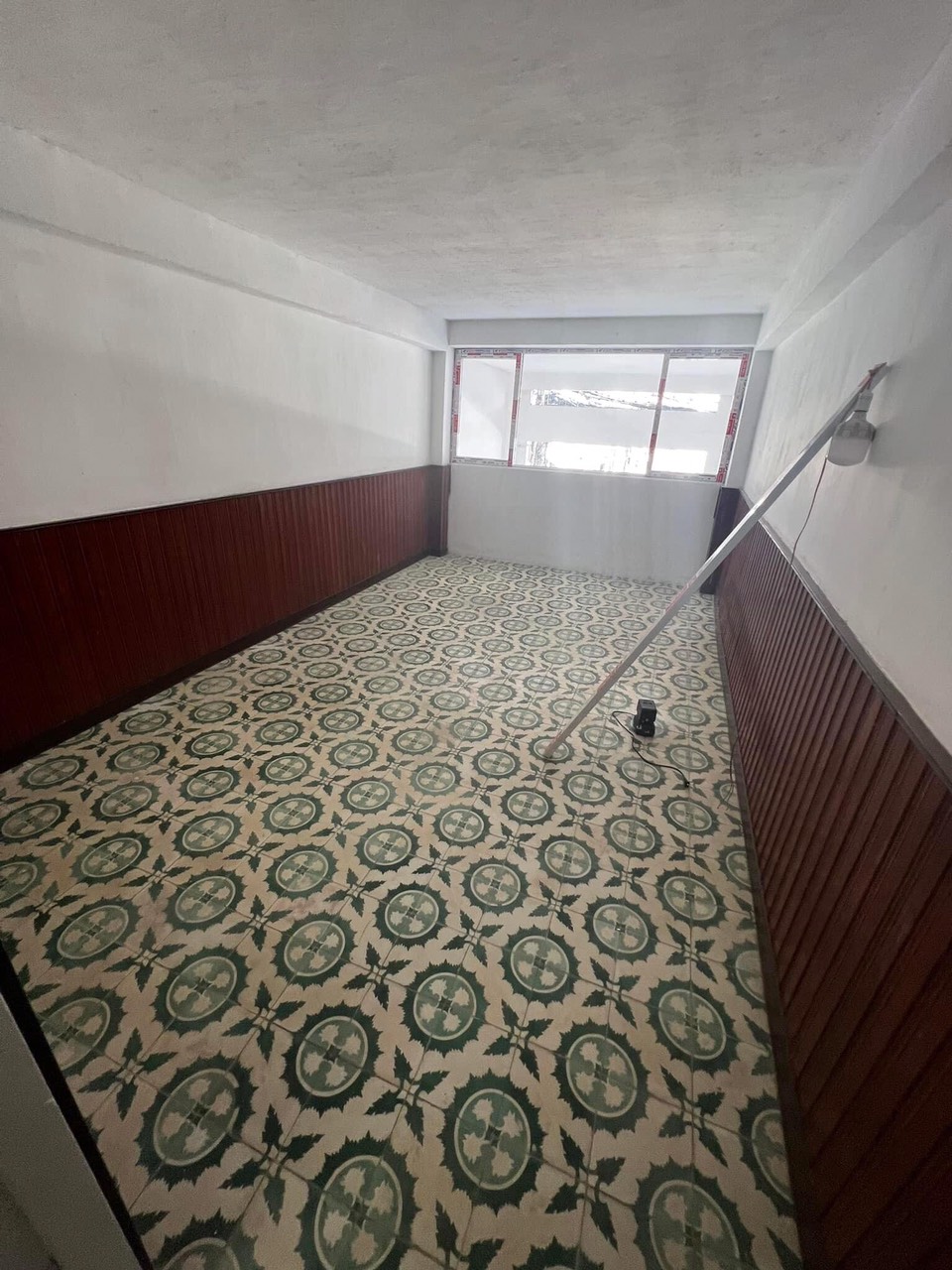Cho thuê nhà nguyên căn MTĐ Đặng Văn Ngữ p13, quận Phú Nhuận.